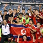 Avb kvalifikációt ünneplő észak-koreai csapat
